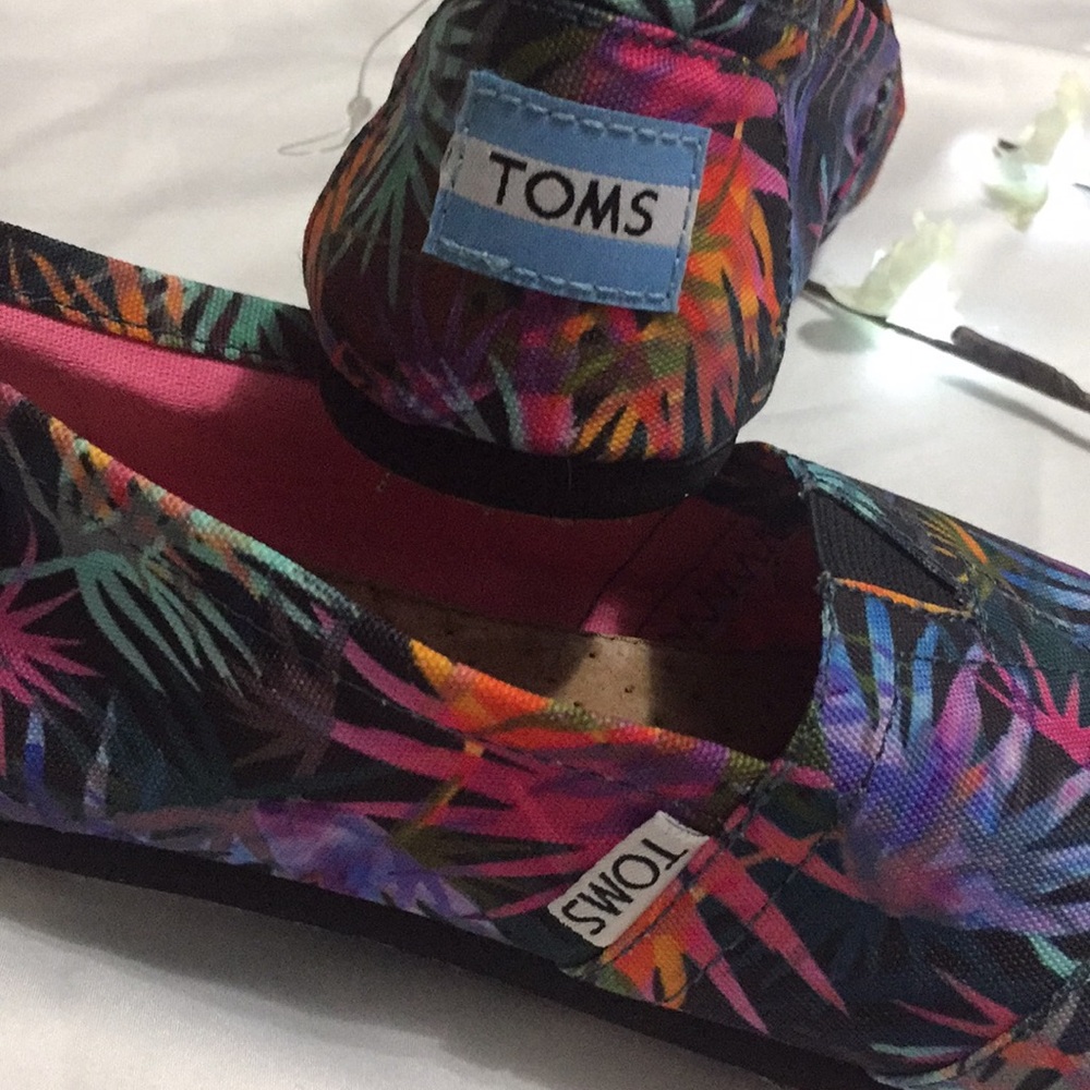 Toms shoes